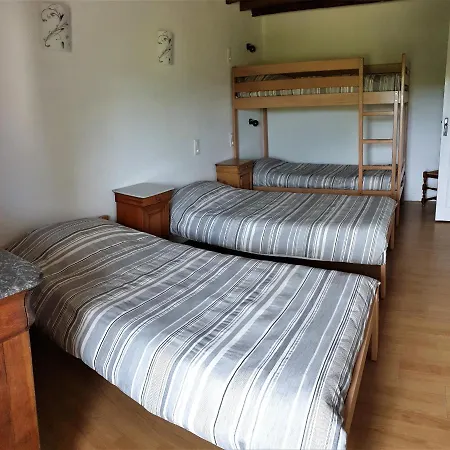 De La Veillee Nyaraló